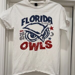 Gildan White Tee with Blue and Red Florida Atlantic Owls Graphic